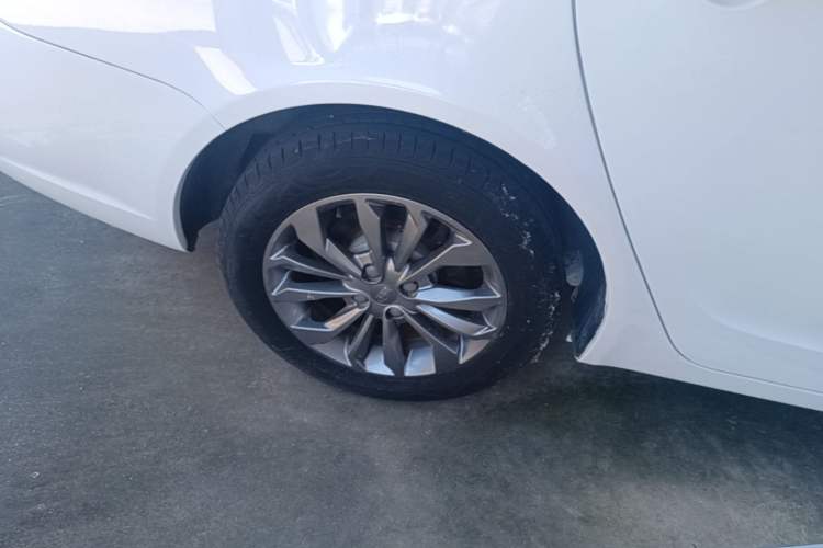 Used Geely Auto Vision 2017 1.5L Automatic Happiness Edition Right Rear Wheel Hub