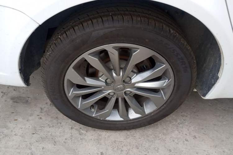 Used Geely Auto Vision 2017 1.5L Automatic Happiness Edition Right Rear Wheel Hub
