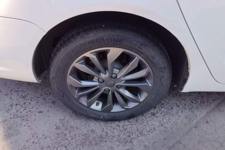 Used Geely Auto Vision 2017 1.5L Automatic Happiness Edition Right Rear Wheel Hub