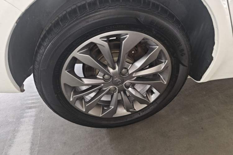 Used Geely Auto Vision 2017 1.5L Automatic Happiness Edition Right Rear Wheel Hub