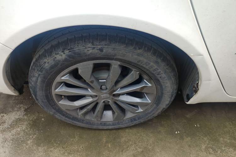 Used Geely Auto Vision 2017 1.5L Manual Happiness Edition Right Rear Wheel Hub
