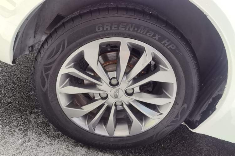 Used Geely Auto Vision 2017 1.5L Manual Happiness Edition Right Rear Wheel Hub