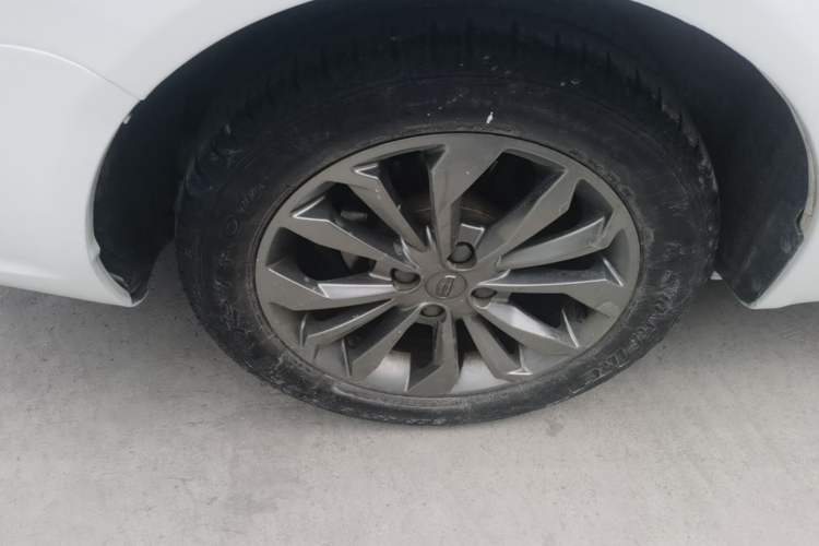 Used Geely Auto Vision 2017 1.5L Automatic Happiness Edition Right Rear Wheel Hub