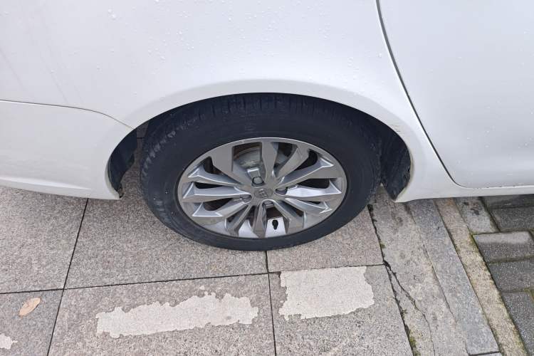 Used Geely Auto Vision 2017 1.5L Manual Happiness Edition Right Rear Wheel Hub