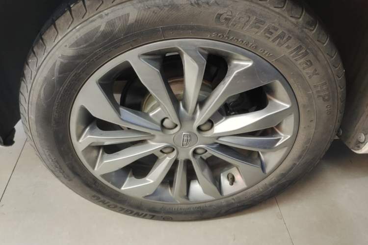Used Geely Auto Vision 2017 1.5L Automatic Happiness Edition Right Rear Wheel Hub