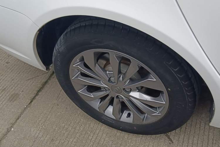 Used Geely Auto Vision 2017 1.5L Manual Happiness Edition Right Rear Wheel Hub