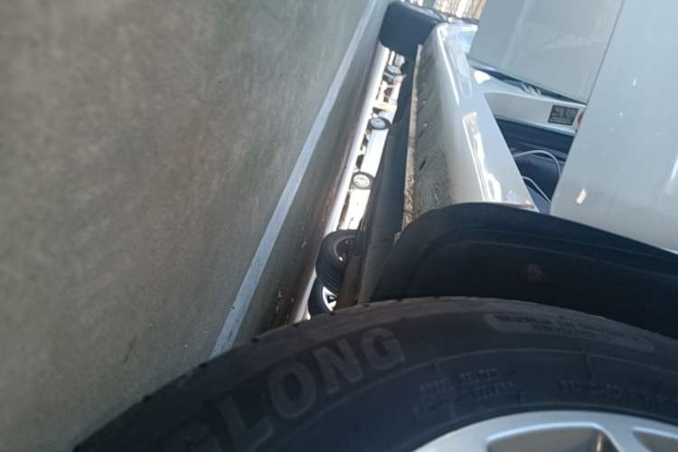 Used Geely Auto Vision 2017 1.5L Automatic Happiness Edition Right Side Sill