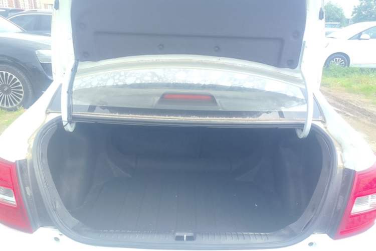 Used Geely Auto Vision 2017 1.5L Automatic Happiness Edition Trunk