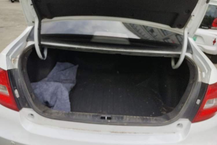 Used Geely Auto Vision 2017 1.5L Manual Happiness Edition Trunk