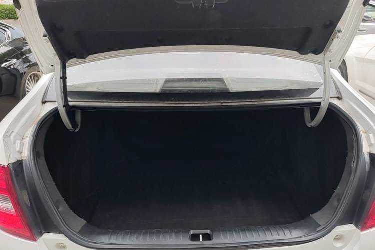 Used Geely Auto Vision 2017 1.5L Automatic Happiness Edition Trunk