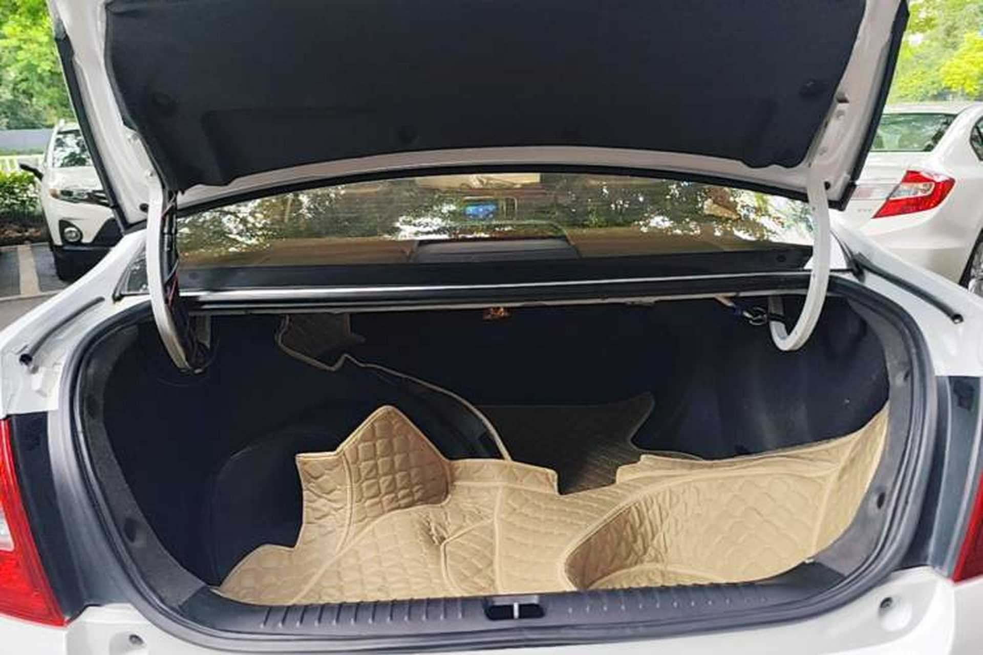 Used Geely Auto Vision 2017 1.5L Automatic Happiness Edition Trunk