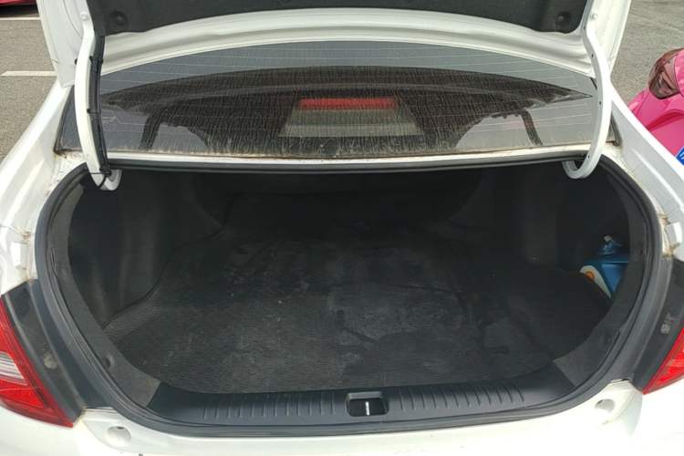 Used Geely Auto Vision 2017 1.5L Automatic Happiness Edition Trunk