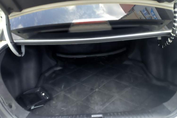 Used Geely Auto Vision 2017 1.5L Automatic Happiness Edition Trunk
