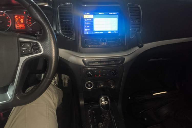 Used Geely Auto Vision 2017 1.5L Automatic Happiness Edition Audio And AC Panel