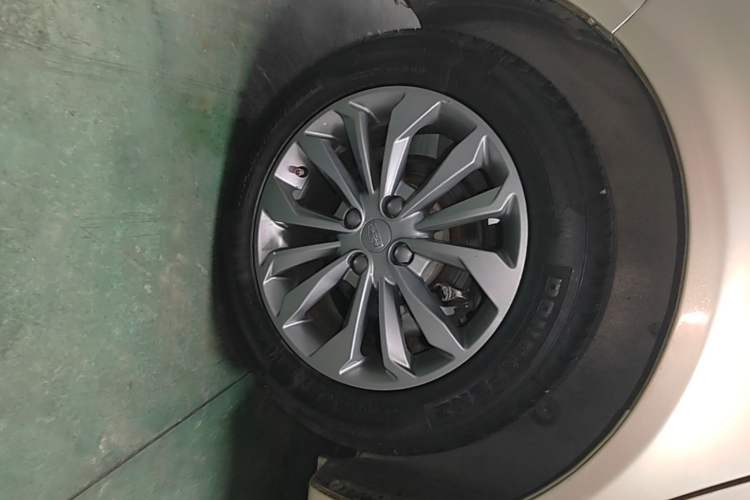Used Geely Auto Vision 2017 1.5L Manual Happiness Edition Exterior 5