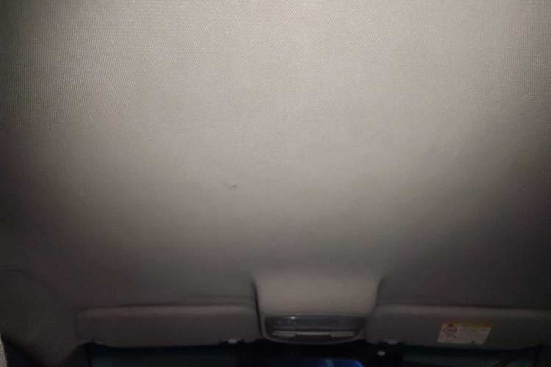 Used Geely Auto Vision 2017 1.5L Automatic Happiness Edition Headliner