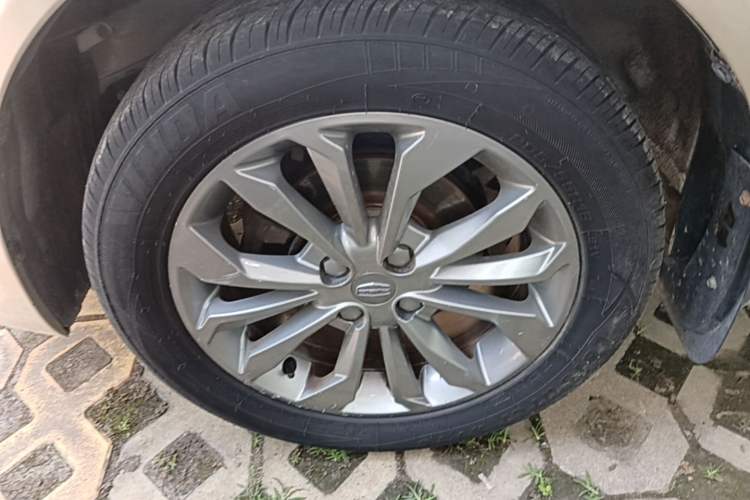 Used Geely Auto Vision 2017 1.5L Manual Happiness Edition Left Front Wheel Hub