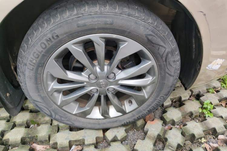 Used Geely Auto Vision 2017 1.5L Automatic Happiness Edition Right Front Wheel Hub