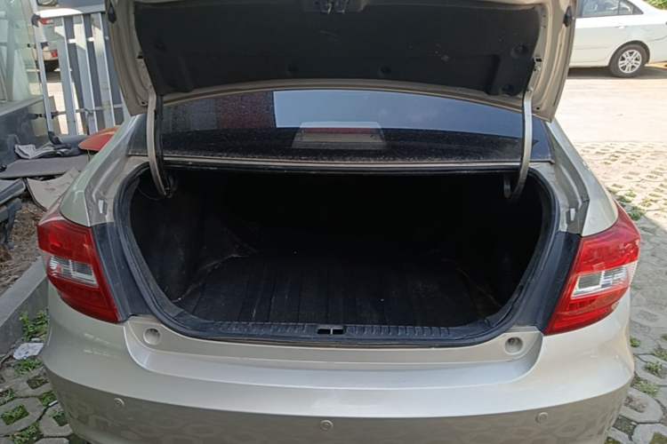 Used Geely Auto Vision 2017 1.5L Manual Happiness Edition Trunk