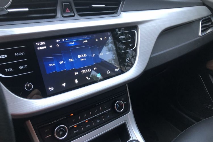 Used Geely Auto Vision 2018 1.5L Automatic Happiness Edition Audio And AC Panel