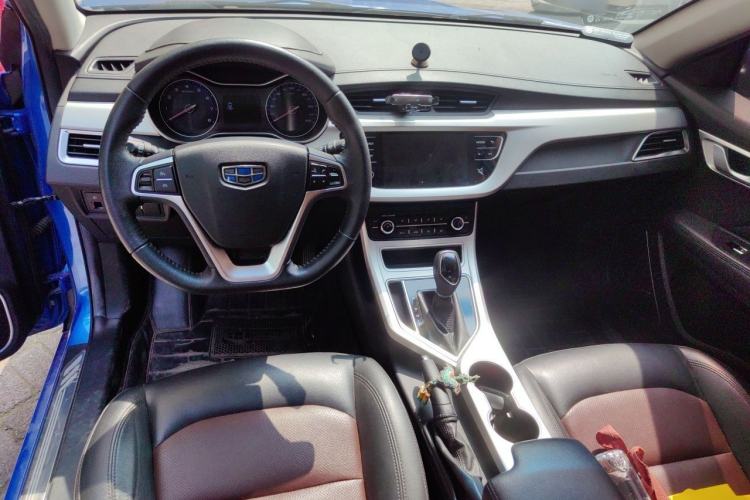Used Geely Auto Vision 2018 1.5L Automatic Prestige Model Center Console