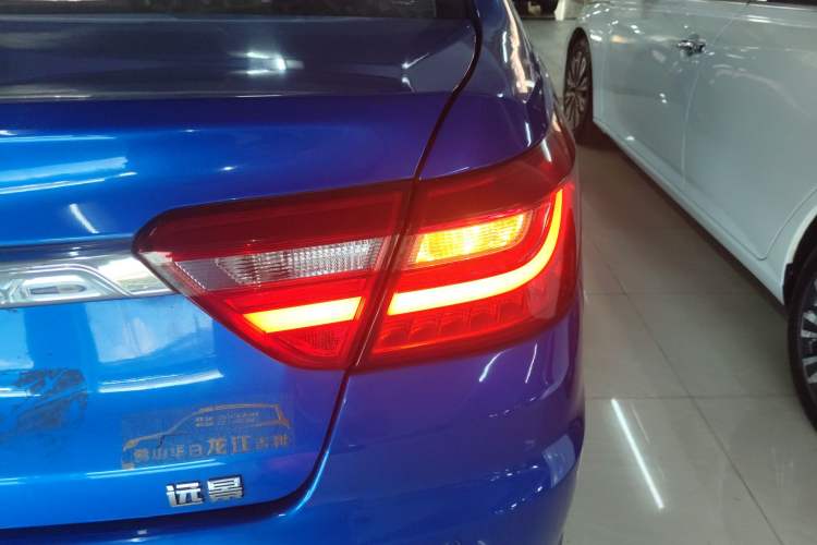 Used Geely Auto Vision 2018 1.5L Manual Happiness Edition Exterior 6