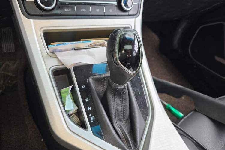 Used Geely Auto Vision 2018 1.5L Automatic Prestige Model Gear Lever