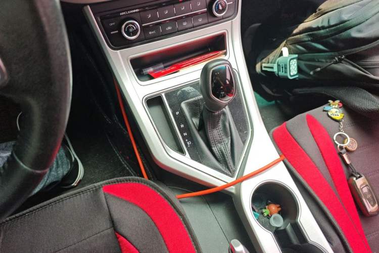 Used Geely Auto Vision 2018 1.5L Automatic Happiness Edition Gear Lever