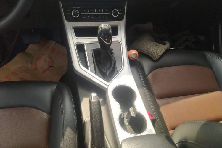 Used Geely Auto Vision 2018 1.5L Automatic Prestige Model Gear Lever