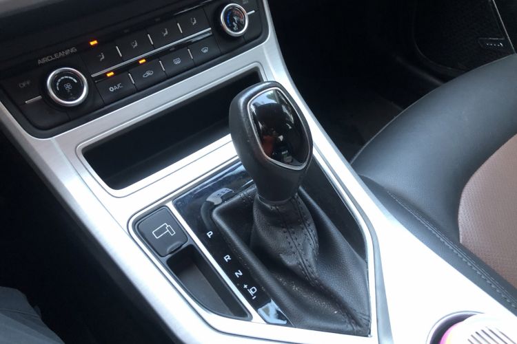 Used Geely Auto Vision 2018 1.5L Automatic Happiness Edition Gear Lever