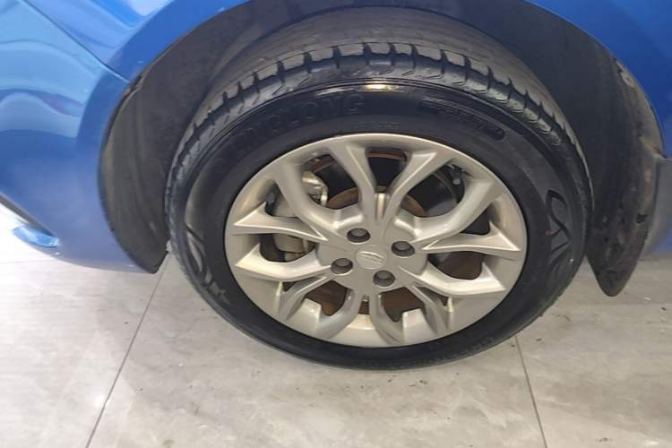 Used Geely Auto Vision 2018 1.5L Automatic Happiness Edition Left Front Wheel Hub