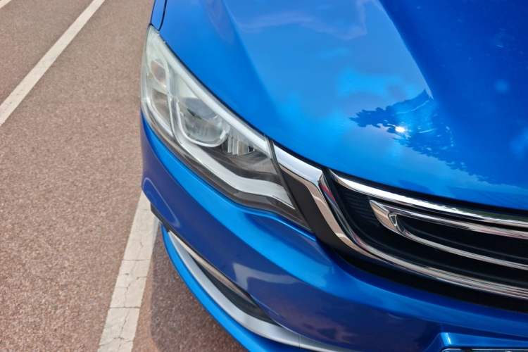Used Geely Auto Vision 2018 1.5L Automatic Happiness Edition Right Front Headlight