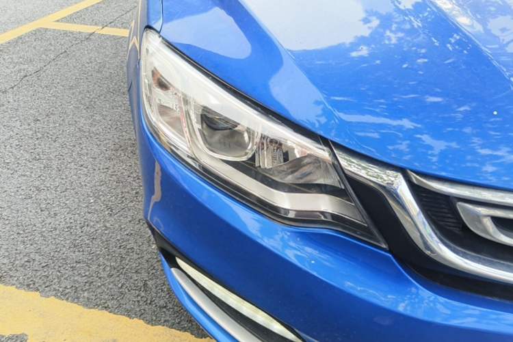 Used Geely Auto Vision 2018 1.5L Automatic Happiness Edition Right Front Headlight