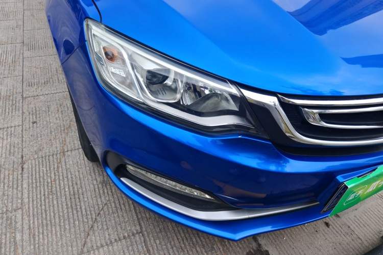 Used Geely Auto Vision 2018 1.5L Automatic Happiness Edition Right Front Headlight