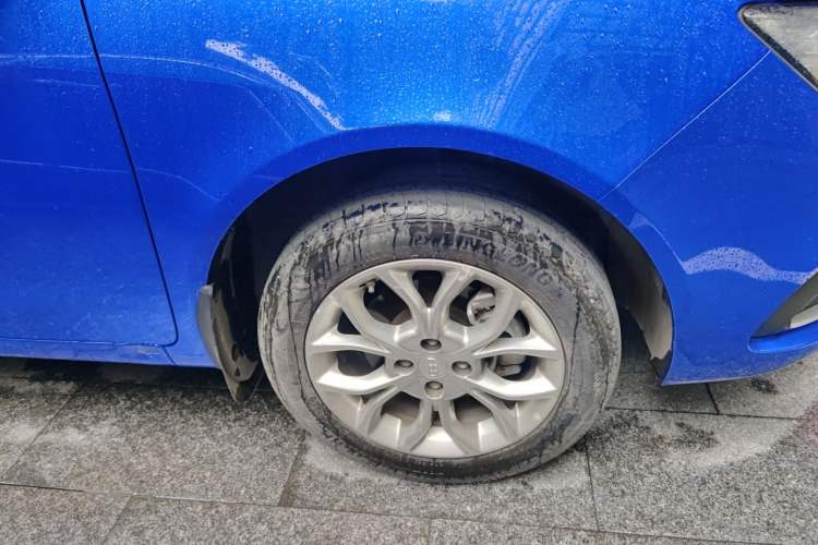 Used Geely Auto Vision 2018 1.5L Automatic Prestige Model Right Front Wheel Hub