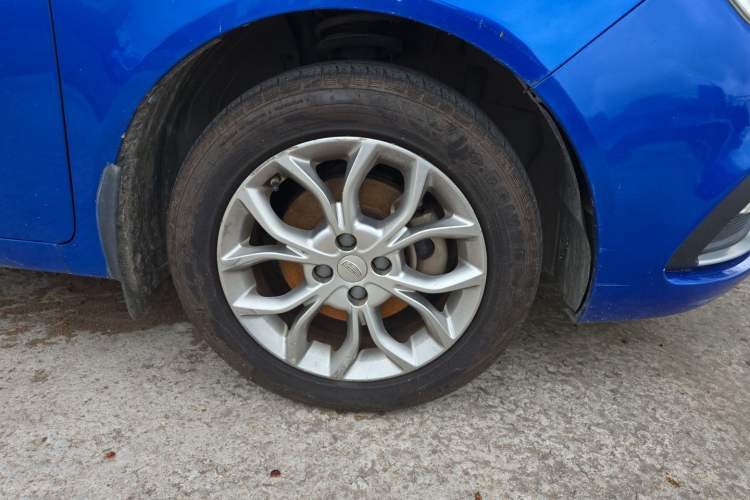 Used Geely Auto Vision 2018 1.5L Automatic Prestige Model Right Front Wheel Hub