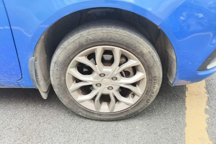 Used Geely Auto Vision 2018 1.5L Automatic Happiness Edition Right Front Wheel Hub