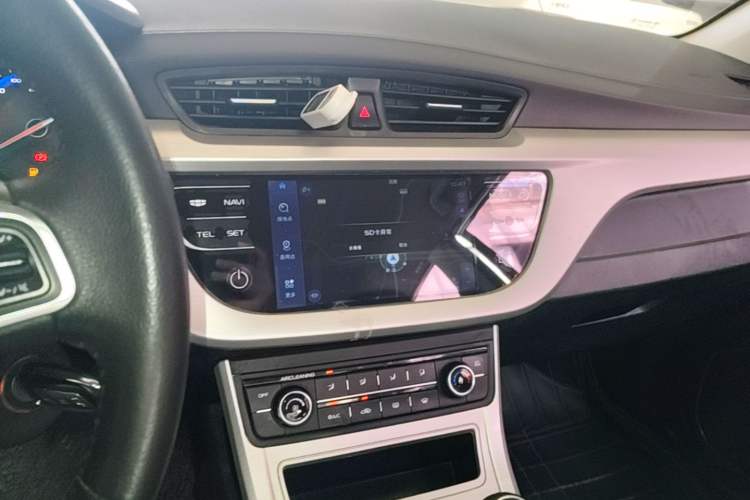 Used Geely Auto Vision 2018 1.5L Manual Happiness Edition Audio And AC Panel