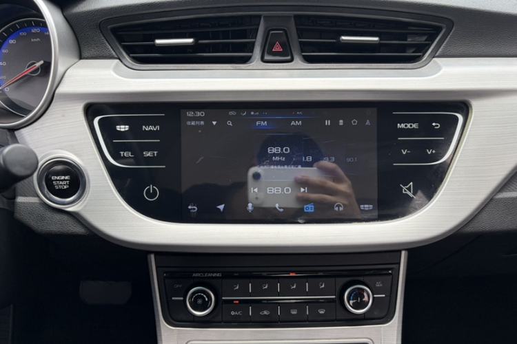 Used Geely Auto Vision 2018 1.5L Automatic Happiness Edition Audio And AC Panel
