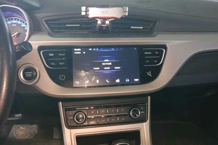 Used Geely Auto Vision 2018 1.5L Automatic Prestige Model Audio And AC Panel