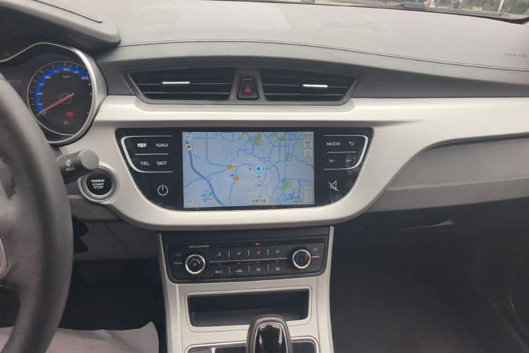 Used Geely Auto Vision 2018 1.5L Automatic Prestige Model Audio And AC Panel