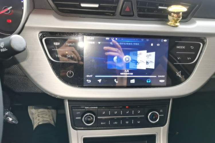Used Geely Auto Vision 2018 1.5L Manual Happiness Edition Audio And AC Panel