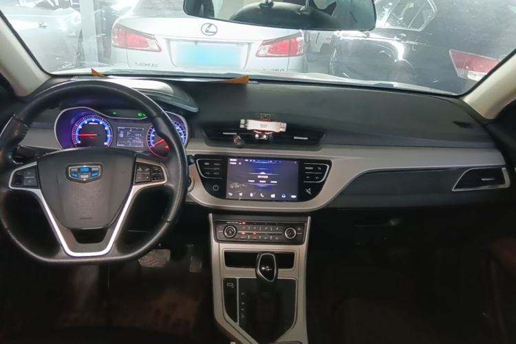 Used Geely Auto Vision 2018 1.5L Automatic Prestige Model Center Console