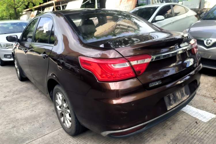 Used Geely Auto Vision 2018 1.5L Manual Happiness Edition Exterior 2