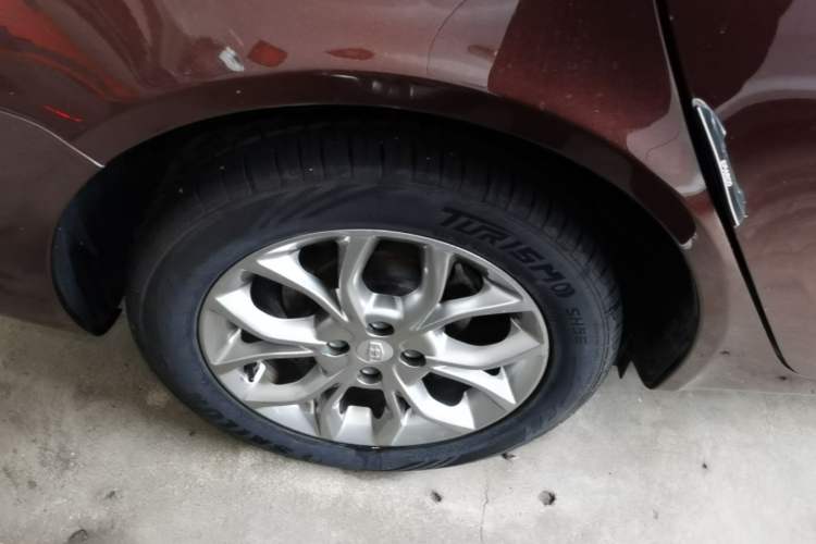 Used Geely Auto Vision 2018 1.5L Manual Happiness Edition Exterior 5