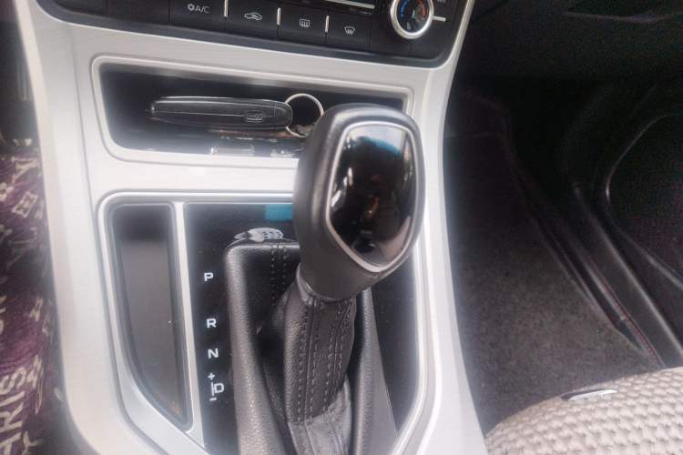 Used Geely Auto Vision 2018 1.5L Automatic Happiness Edition Gear Lever