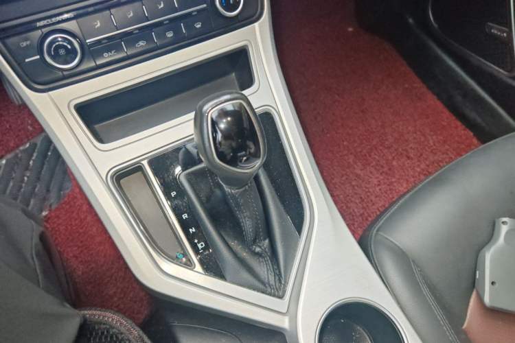 Used Geely Auto Vision 2018 1.5L Automatic Prestige Model Gear Lever