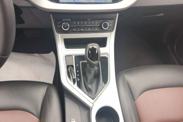 Used Geely Auto Vision 2018 1.5L Automatic Prestige Model Gear Lever