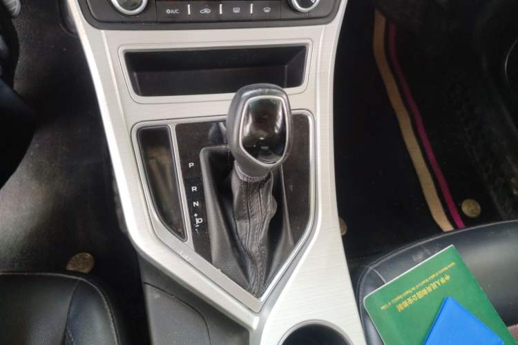 Used Geely Auto Vision 2018 1.5L Automatic Happiness Edition Gear Lever