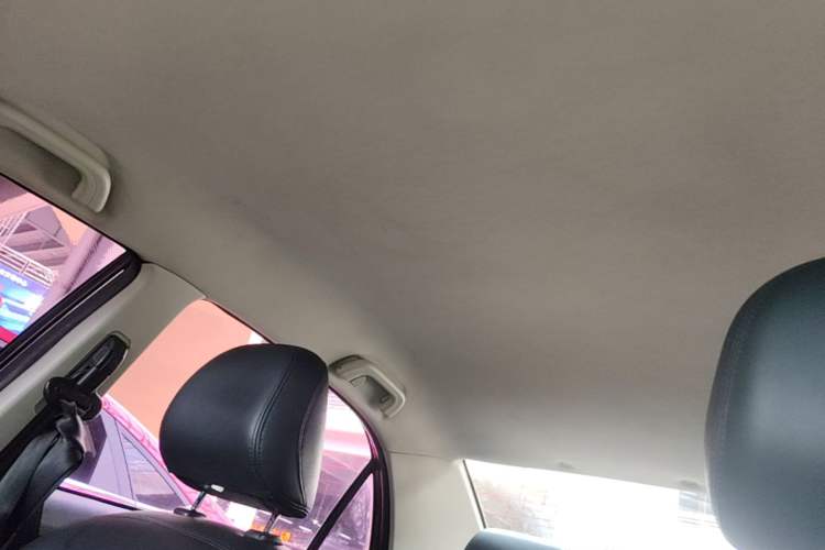 Used Geely Auto Vision 2018 1.5L Manual Happiness Edition Headliner